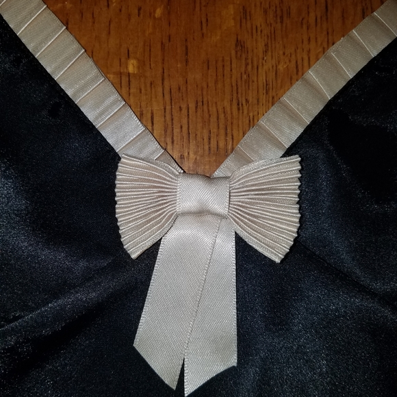 EUC Cabernet Chemise - Picture 5 of 5